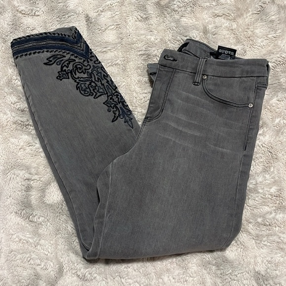 LVPL by Liverpool Kayden Embroidered Hem Ankle Jeans - Picture 7 of 7